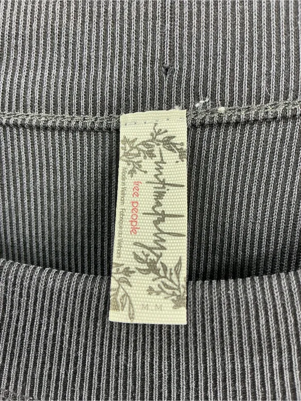 Free People Charcoal Short-Sleeve Crewneck Tee 927 - Image 2