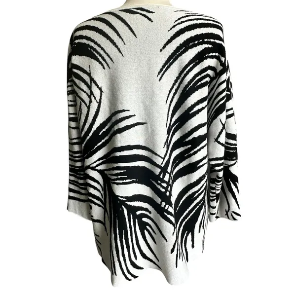 Zebra Print Sweater Scoop Neck Large 3/4 Batwing Sleeve Lightweight Rounded‎ Hem - Image 5