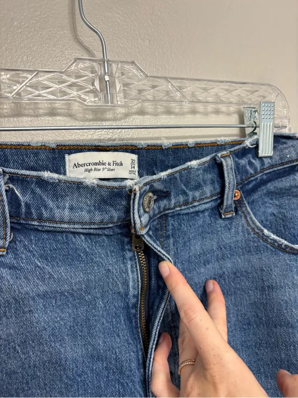 Abercrombie Women’s High Rise 9” Denim Cutoff Shorts - Size 32/14 - Image 4