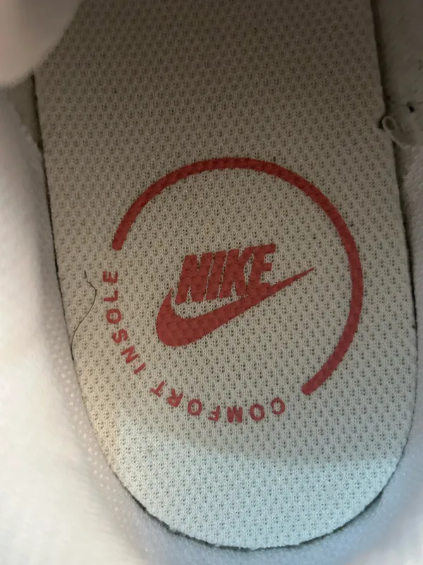Nike Tennis Shoes - Image 6