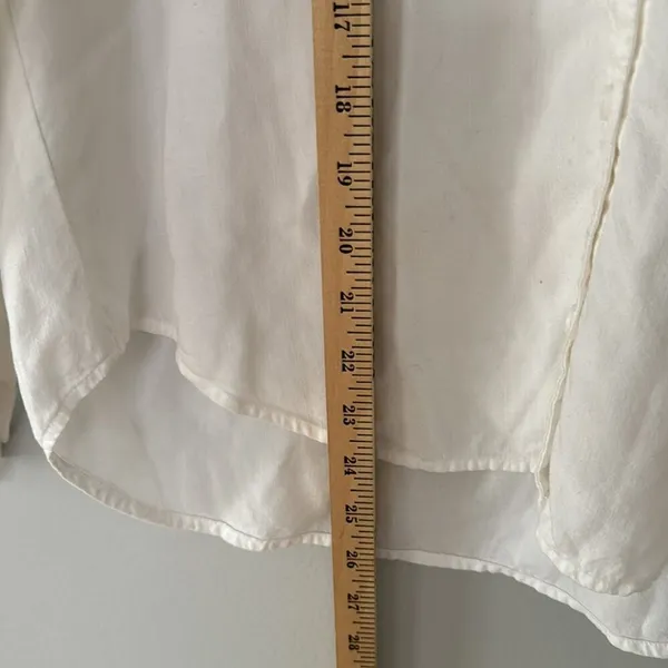 Cloth & Stone Tencel Button Down Shirt Raw hem and pockets Size Small White - Image 9