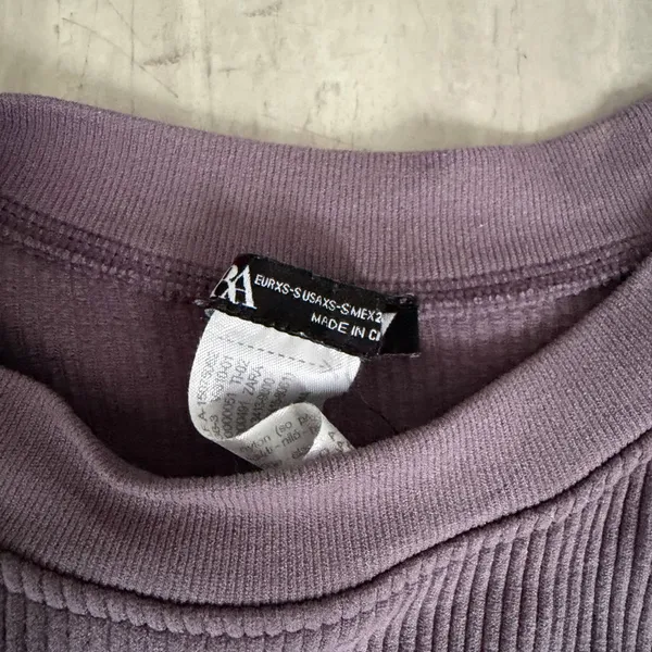 Zara Women's Ribbed Purple Top - Image 3