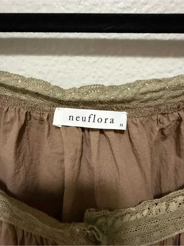 Neuflora Boho Peasant Blouse Brown Lace Trim Button Front Balloon Sleeve Medium - Image 3