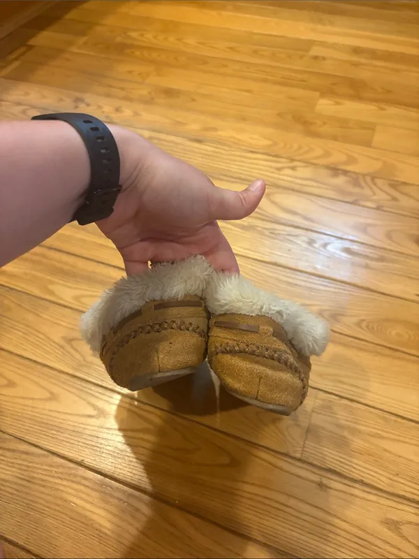 Minnetonka Moccasin Slipper Shoe Size 6 - Image 8
