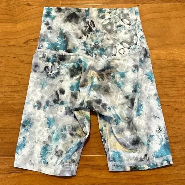LULULEMON Women's Align High-Rise Short 8" Kaleidofloral Multi size‎ 2 - Image 2