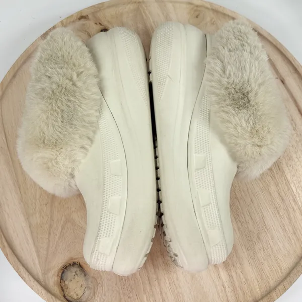 Crocs Furever Crush Faux Fur Lined Platform‎ Clogs Ivory Bone Women Size 8 - Image 5