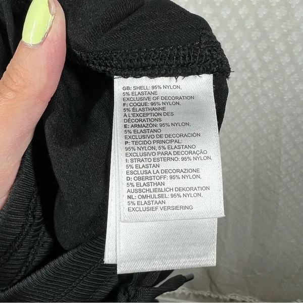 The‎ North Face Black Aphrodite 2.0 Capri Pants - Image 7