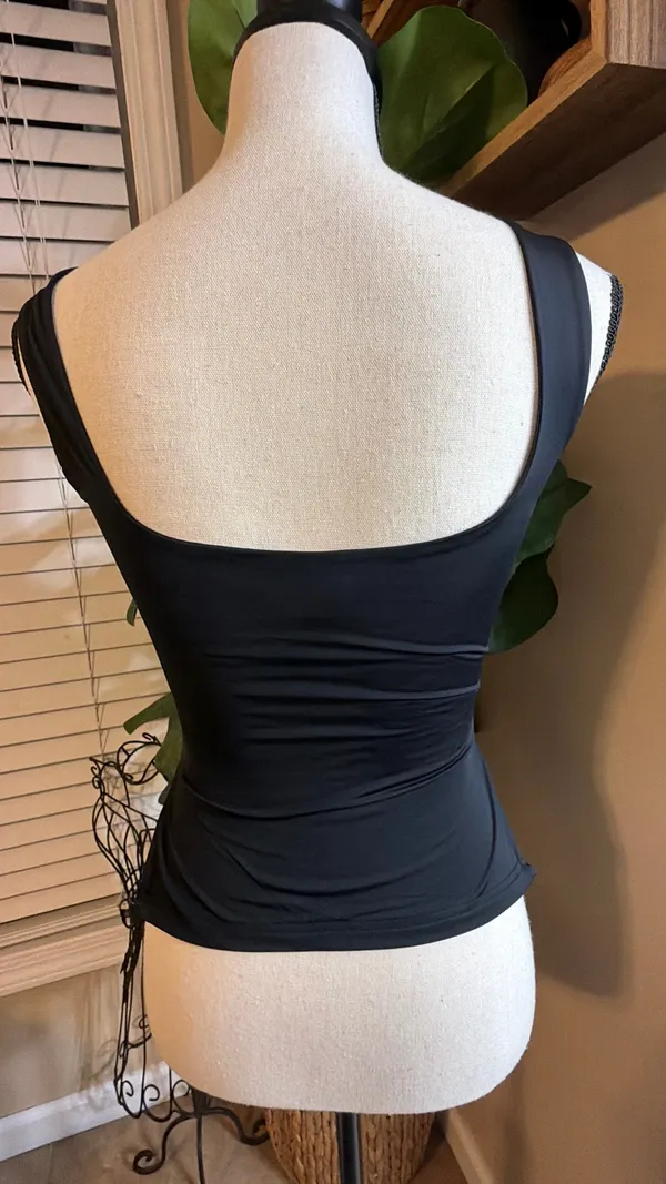 Princess Polly Black Ruched Scoop Tank - Image 3