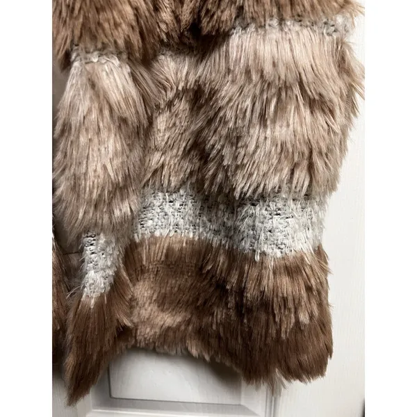 Dylan Women‎ Large Faux Fur Striped Vest Brown Tan Cream Open Front Lined - Image 4