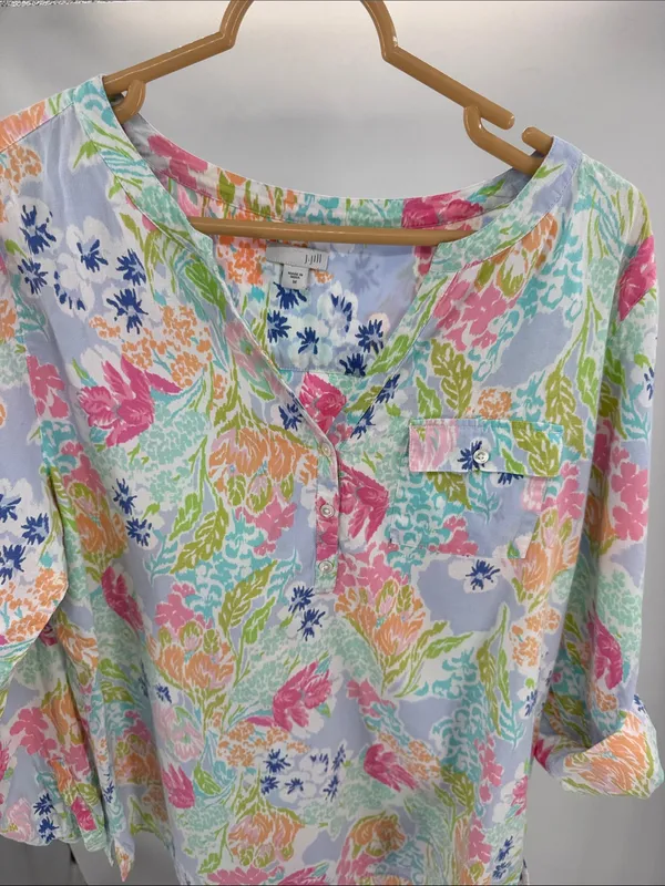 J. Jill Floral Watercolor Tunic in Blue, Pink, Green cotton roll tab sleeves M - Image 7