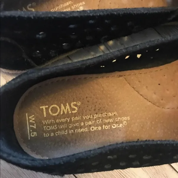 TOMS Shoes - Image 6