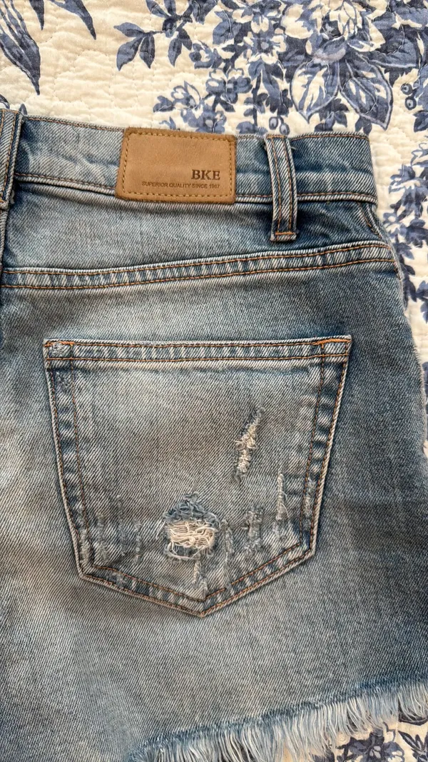 BKE Buckle Billie Shorts  - Image 5
