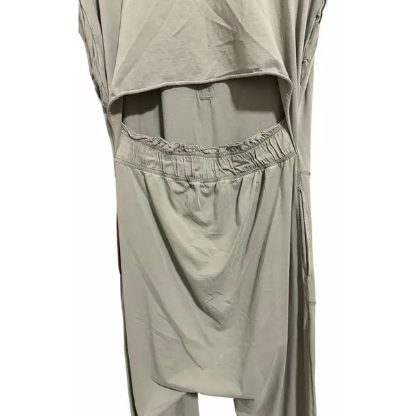 Free People Algues Marines Short Sleeve Hot Shot V-Neck Cut-Out‎ Back Jumpsuit S - Image 8