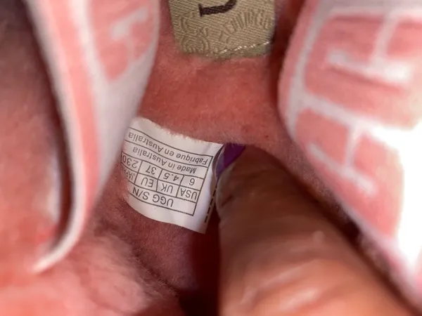 Women's UGG Slippers Pink Size 6 - Image 5