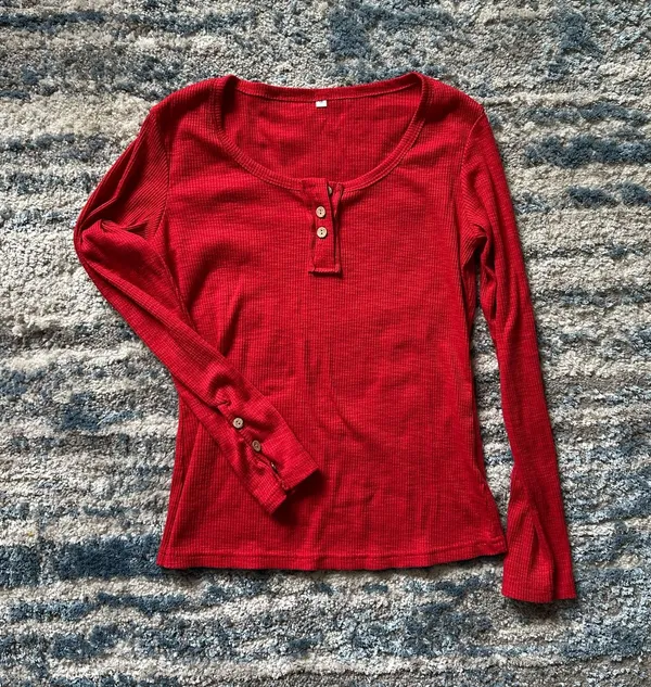 Red Long Sleeve Size M - Image 2