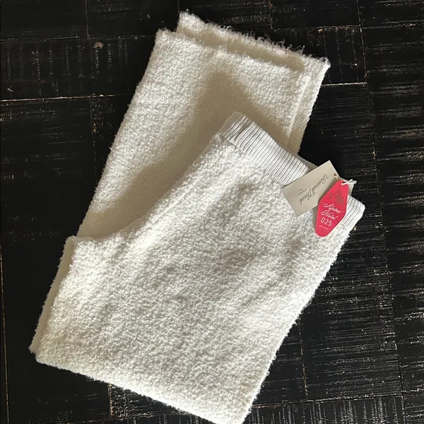 Universal Threads White Cozy Knit Ankle Pants - Alpine Hotel Collection‎ - Image 2