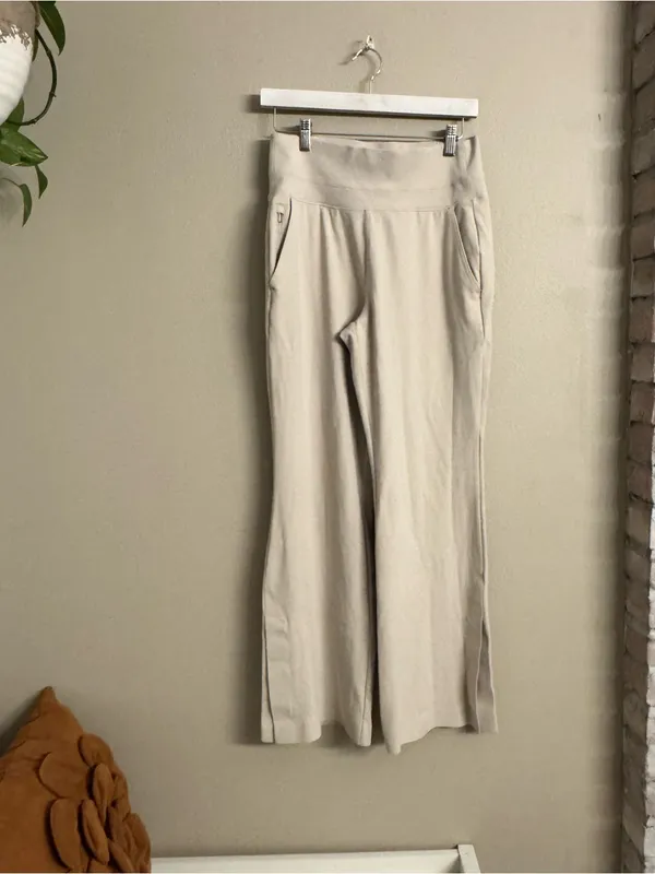 ATHLETA Venice High Rise Flares‎ - Image 2