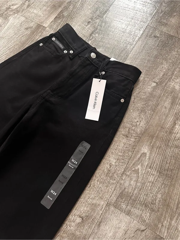 NWT Calvin Klein Barrel Fit High Waisted Jeans Size W24 - Image 8