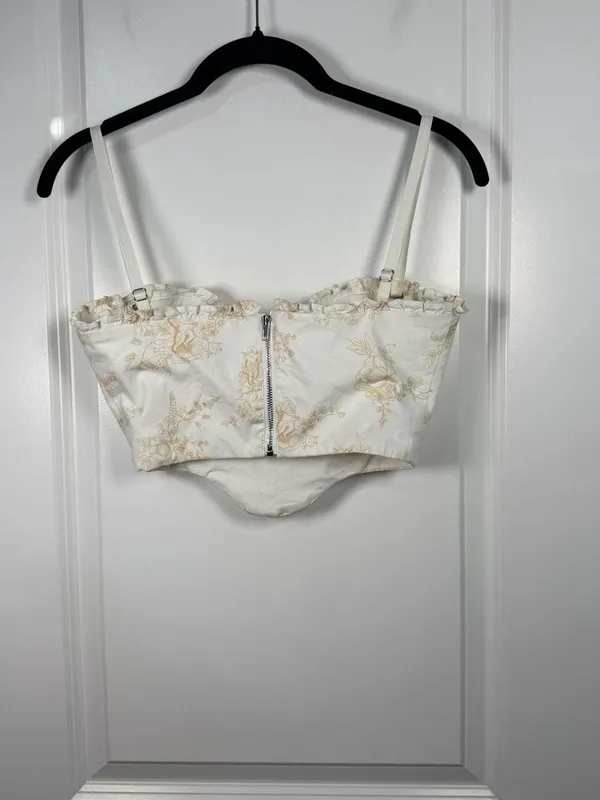 Oh polly feel the heat corset in sand. Never worn. - Image 6