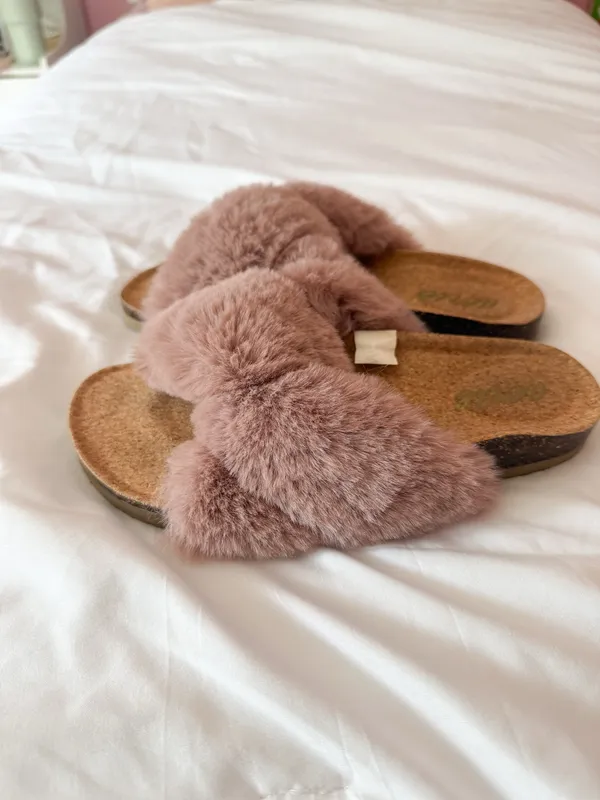 Aerie Pink Fur Cork Slides Size 6 - Image 2
