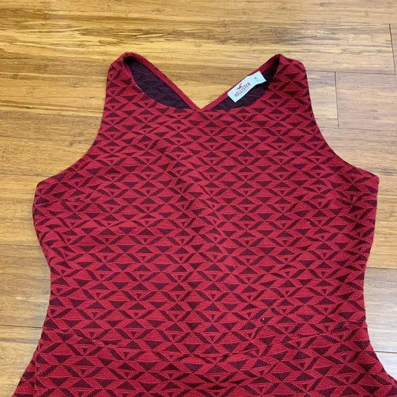 Hollister Fit & Flare Dress Womens Size Medium Red Geometric‎ Sleeveless Casual - Image 2