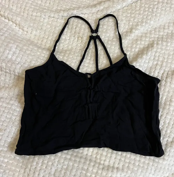 Kendall & Kylie Medium Ring String Tank Top - Image 2