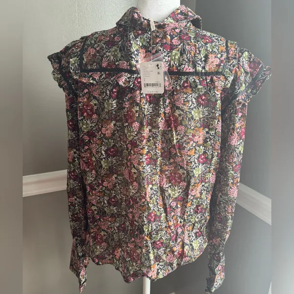 NWT Free People Daybreak Floral Print‎ Long Sleeve Shirt Ruffle Details Large - Image 6