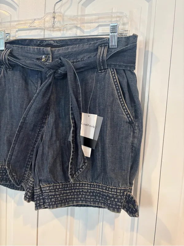Tommy Hilfiger jean shorts size 8 - Image 3