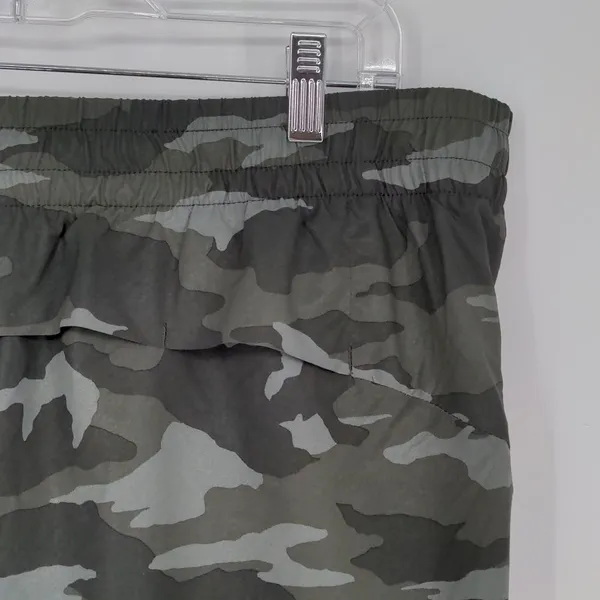 Athleta Printed Mesh Racer Run Shorts Women’s 1X Black Camo 4 Inch Lined - Image 10