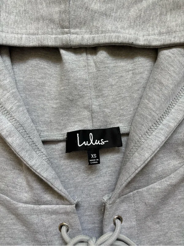 Lulu's Light Gray Lace-Up V-Neck Hoodie Sweater Size XS - Image 3