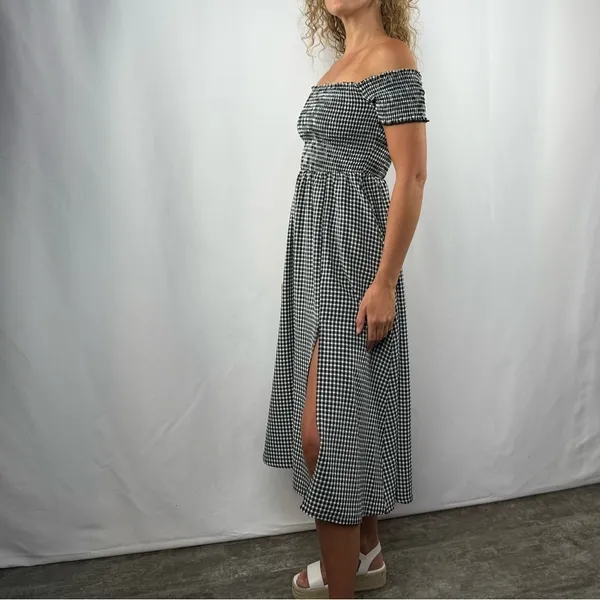 Lulus Off the Shoulder Gingham Smocked Midi Dress‎ in Black White Size XS - Image 4