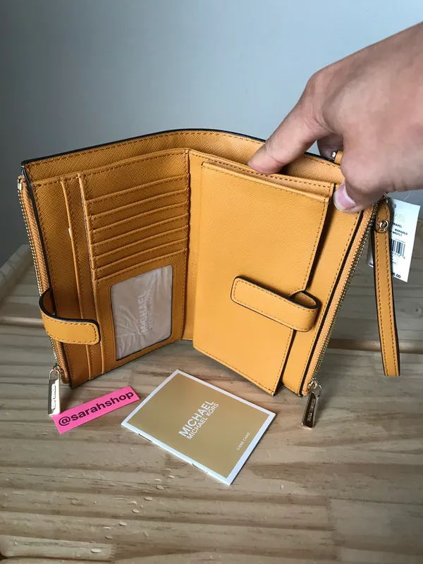 Michael Kors Wallet - Image 4