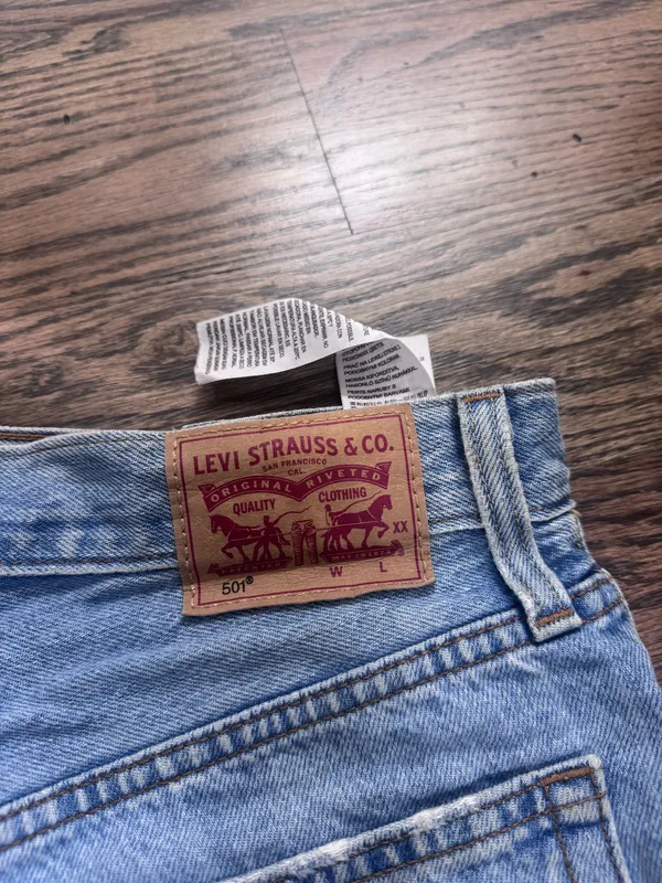 Levi’s 501 Shorts - Image 3