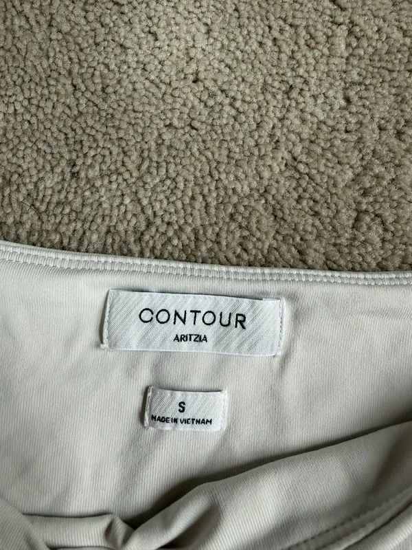 Aritzia Contour White Long Sleeve Bodysuit – Size Small  - Image 3