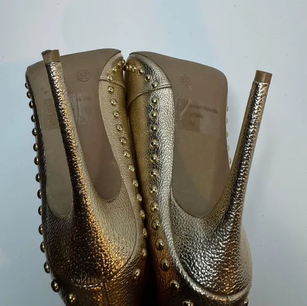Womens Gold Heeled Boots Size 6.5 - Image 6