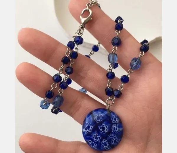 Gorgeous Chain & Beaded Necklace Blue Floral Glass Pendant - Image 4