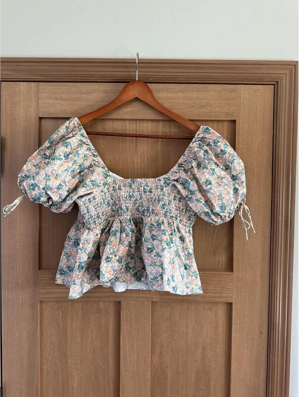 English Factory Women's Floral Puff Sleeve Top Teal, Orange & Cream size Large - Image 6