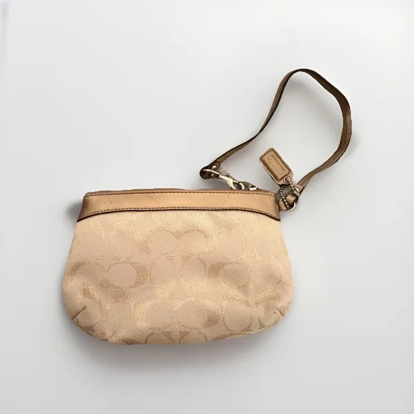 Coach Signature C‎ Jacquard Pleated Wristlet - Image 2