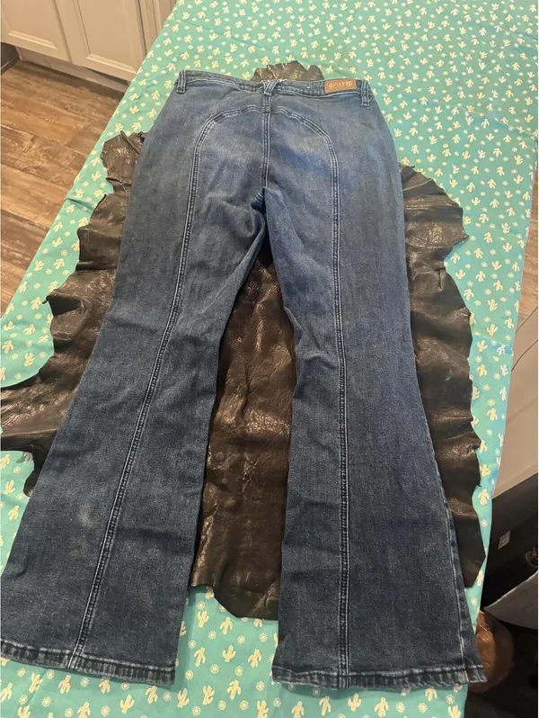 Shyanne Women's Jeans Size 29W x 30L Western / Country Style Blue Flare Denim - Image 6