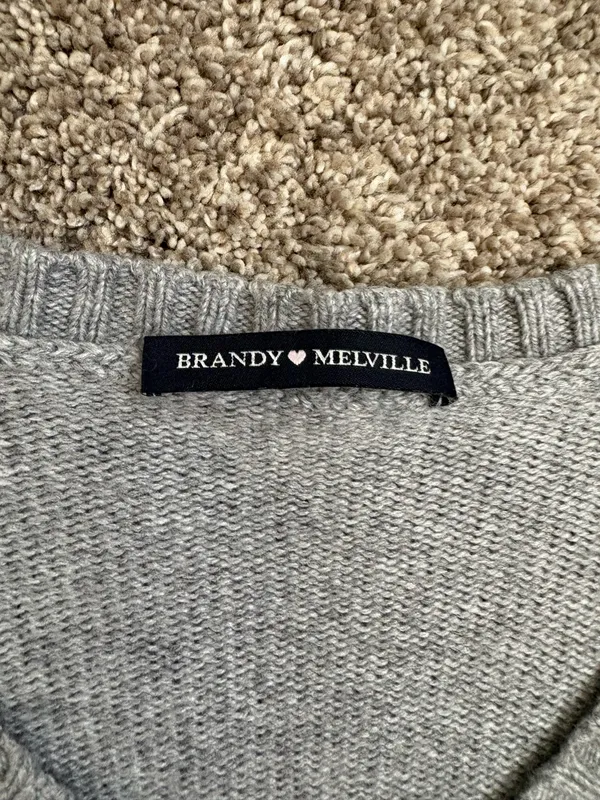 Grey Brandy Melville Sweater - Image 3