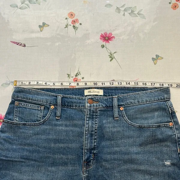 Madewell High-rise denim Blue Jean Shorts Raw Frayed Hem Size 32 - Image 8