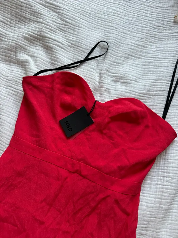 Red Gown Size M - Image 9