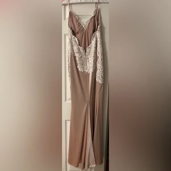Spaghetti Straps V-neck Slim Long Prom Dress with Lace Appliques - Image 6