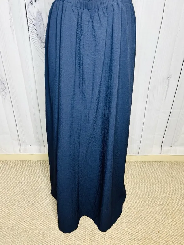 Davi & Dani Maxi Dress Sz L Navy Open Back Ladder Strap Smocked Front Sleeveless - Image 10
