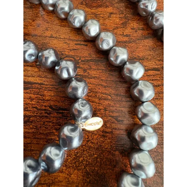 Chico's Gray 10mm Faux Pearl Beaded Necklace - Image 4