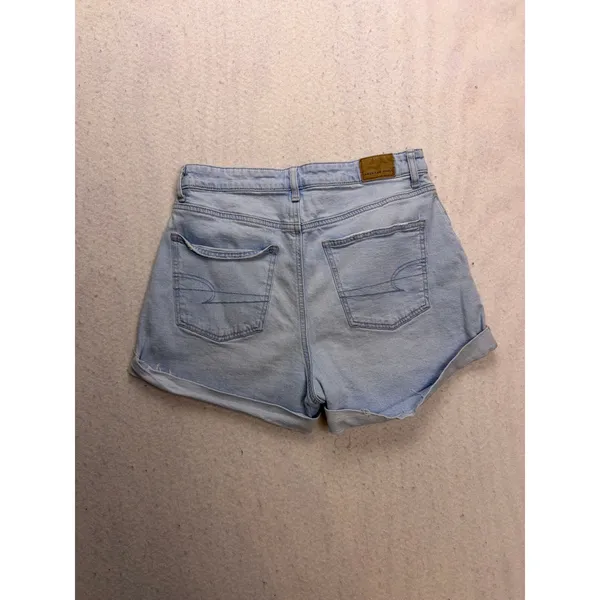 American Eagle Mom Short Womens Size 2 Light Wash Strigid Denim Cuffed - Image 8