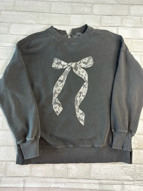 Aerie Oversized Black Sweatshirt with White Lace Bow Graphic Size XS - Image 2