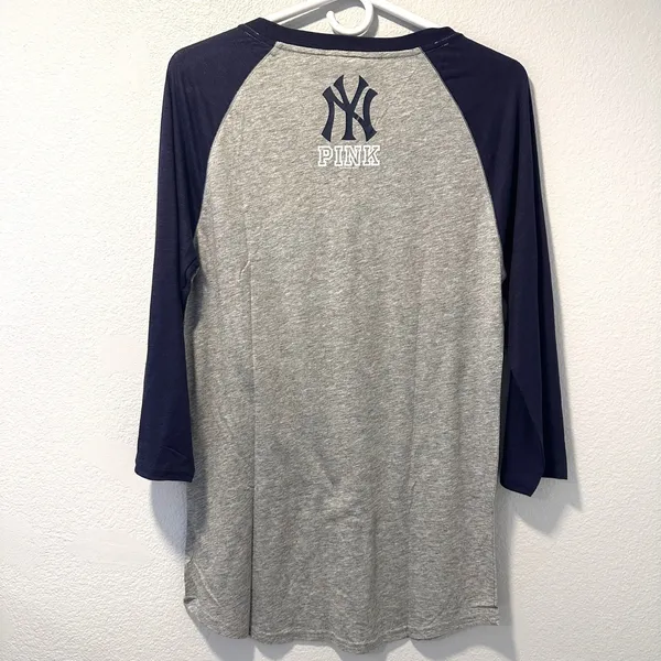 Victoria's Secret Pink-(L) MLB NEW YORK YANKEES BASEBALL‎ CREW TEE SHIRT - Image 2