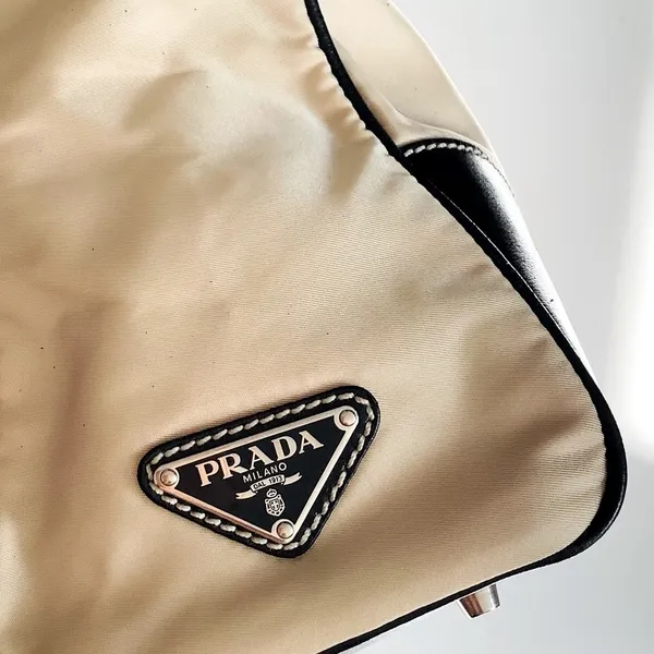 Elegant PRADA nylon tote bag 🌷🌷🌷 - Image 8