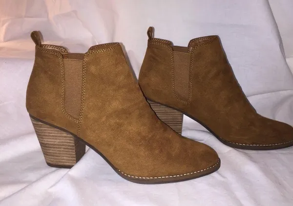 DV by Dolce Vita Suede Ankle Boots/Booties - Image 3
